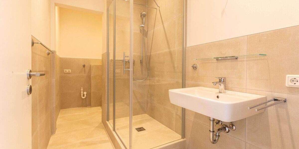 Etagenwohnung Aachen Aachen-Mitte - 3 Zimmer, 142 m&sup2;, 1.550&euro; | Angebot:25697839