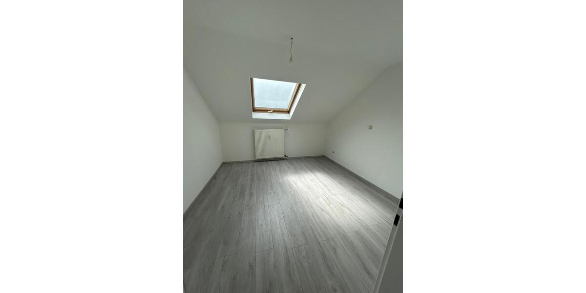 Dachgeschoßwohnung Balingen - 2 Zimmer, 65 m&sup2;, 700&euro; | Angebot:26044417