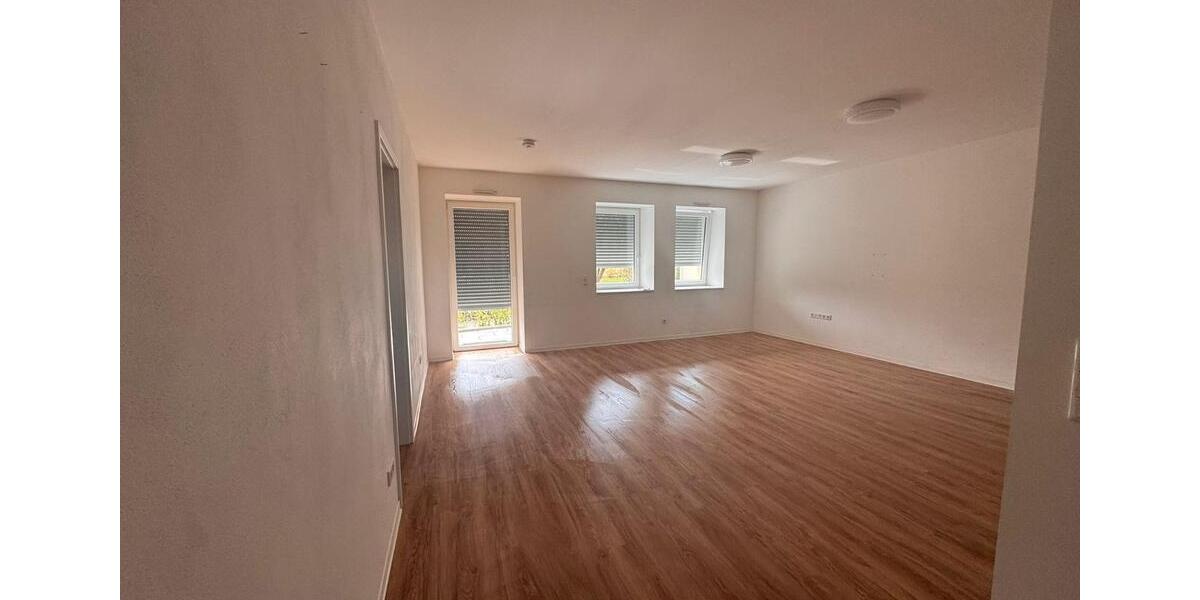 Erdgeschoßwohnung Bad Laer - 3 Zimmer, 102 m&sup2;, 1.015&euro; | Angebot:26190570