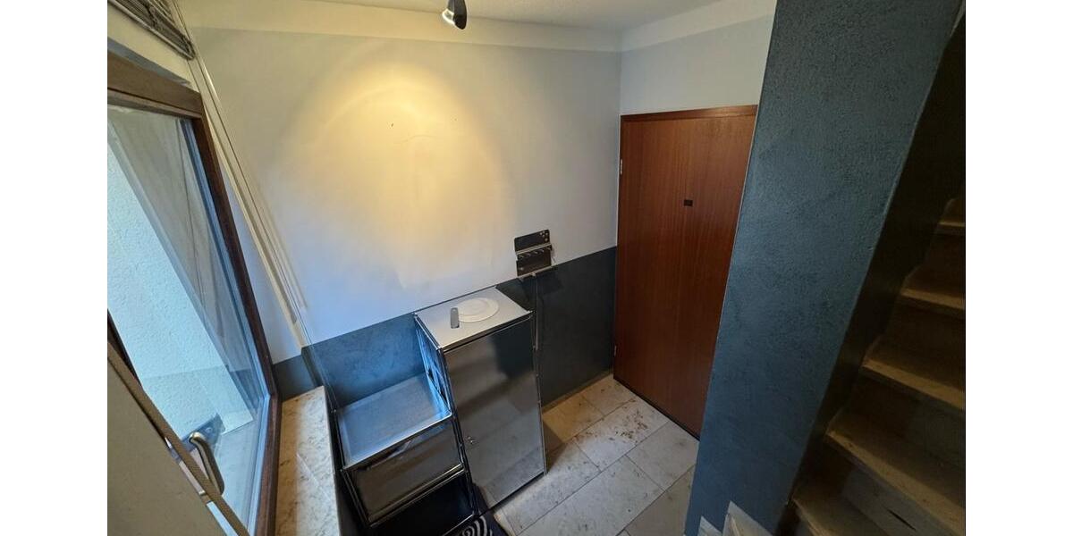 Dachgeschoßwohnung Fürth Eigenes Heim - 4 Zimmer, 126 m&sup2;, 1.350&euro; | Angebot:23780723