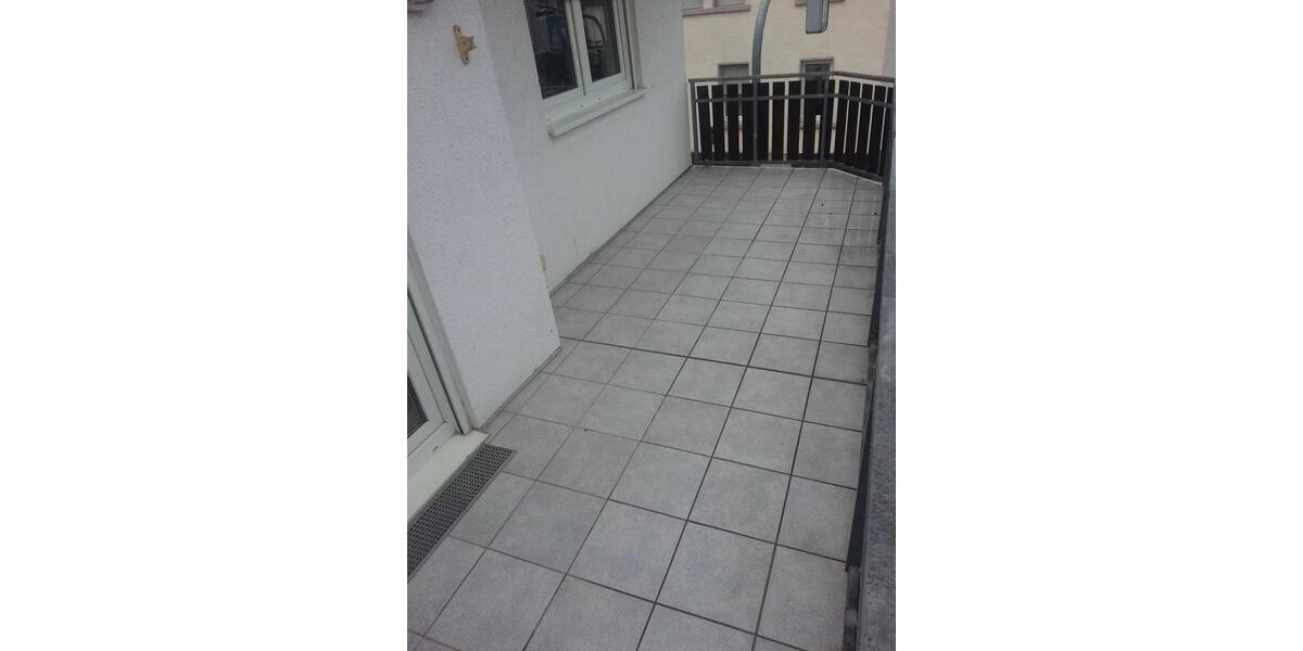 Etagenwohnung Hofheim am Taunus - 3 Zimmer, 89 m&sup2;, 1.200&euro; | Angebot:26484189