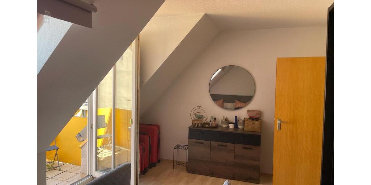 Dachgeschoßwohnung Bad Neustadt an der Saale - 2.5 Zimmer, 70 m&sup2;, 895&euro; | Angebot:26632556