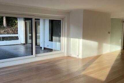 Ansprechende 4-Zimmer Wohnung (ca. 136 m²) mit großer Terrasse 4 zimmer