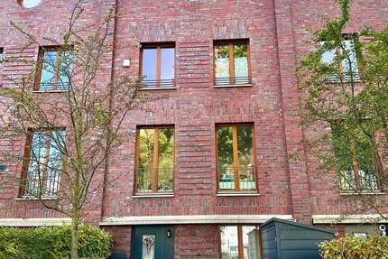 Haus zum Mieten in Berlin 4.750 € 200 m² 7 zimmer