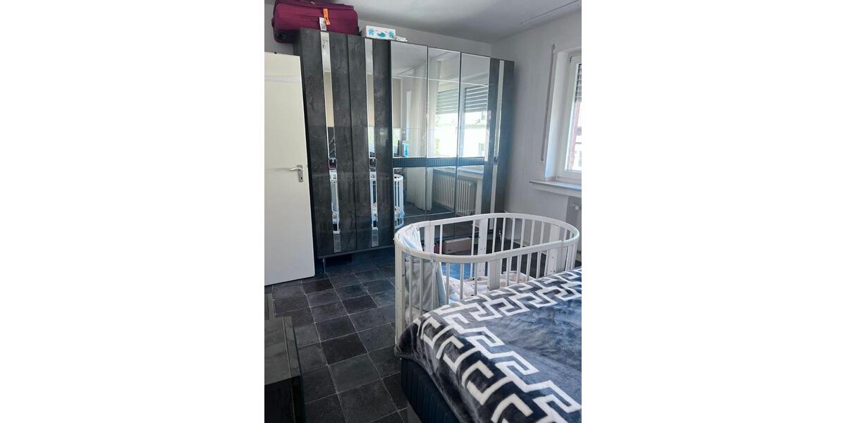 Etagenwohnung Mönchengladbach Süd - 2 Zimmer, 65 m&sup2;, 625&euro; | Angebot:26036371