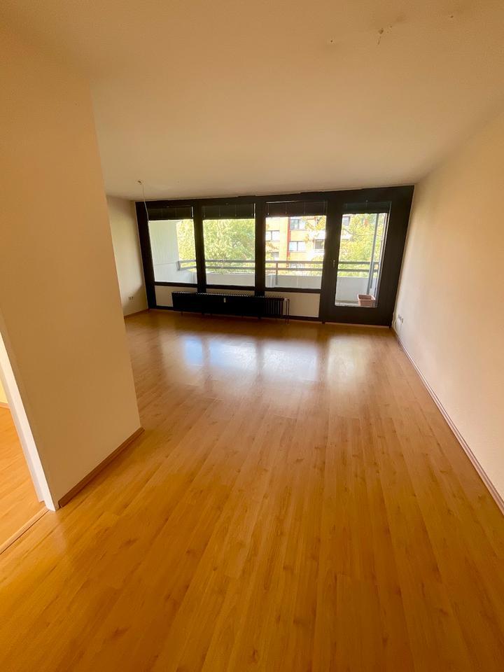 Familienwohnung mit Balkon zimmer