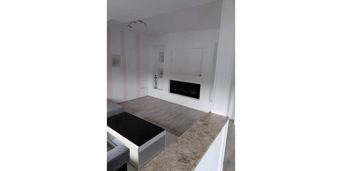 Dachgeschoßwohnung Dillingen (Saar) - 1 Zimmer, 100 m&sup2;, 1.050&euro; | Angebot:24796290