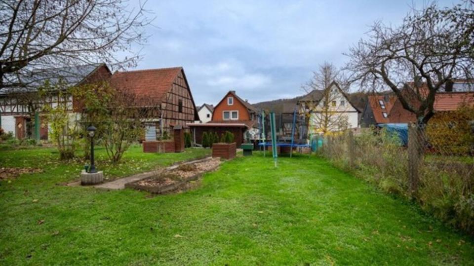 Doppelhaushälfte Waldkappel - 5 Zimmer, 157 m&sup2;, 1.340&euro; | Angebot:25989142