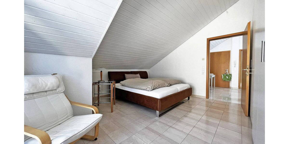 Etagenwohnung Lauffen am Neckar - 3 Zimmer, 89 m&sup2;, 1.200&euro; | Angebot:26716067