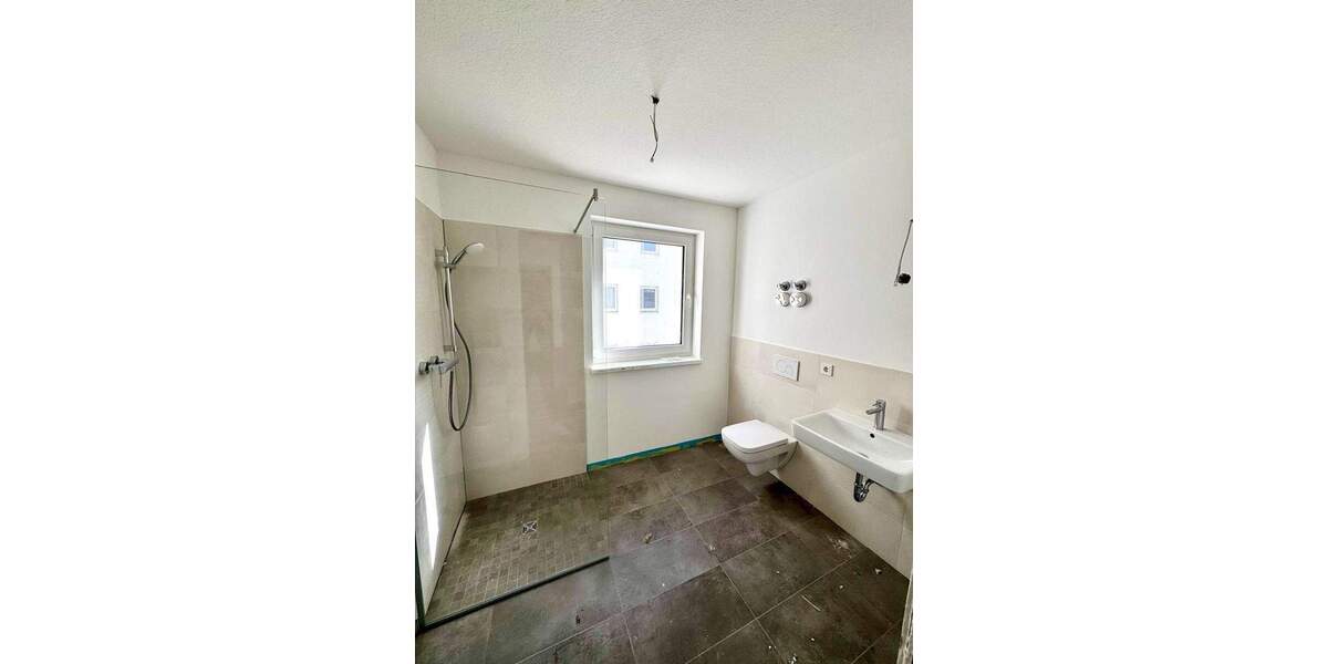 Etagenwohnung Kaiserslautern Innenstadt - 2 Zimmer, 82 m&sup2;, 1.090&euro; | Angebot:25691252