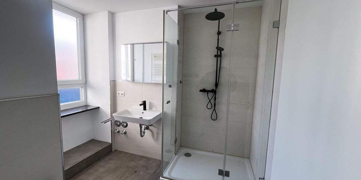 Etagenwohnung Nürnberg Steinbühl - 2 Zimmer, 65 m&sup2;, 950&euro; | Angebot:26741046