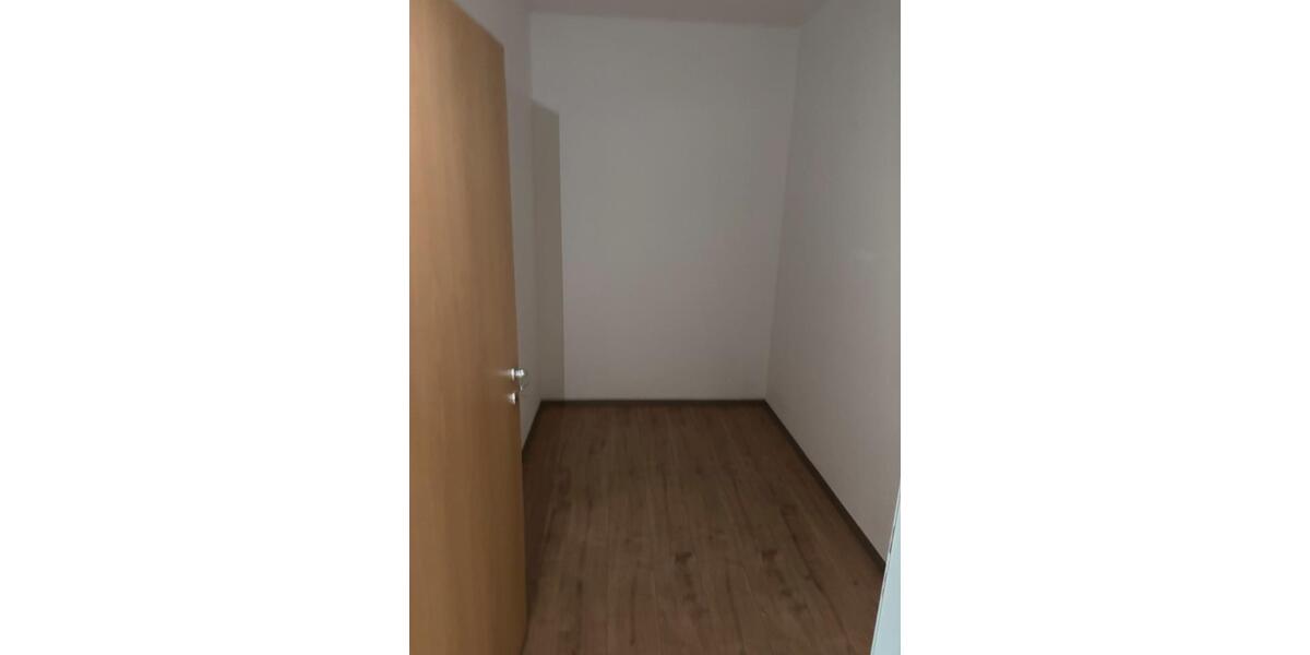 Etagenwohnung Sonneberg - 1 Zimmer, 64 m&sup2;, 375&euro; | Angebot:26187059