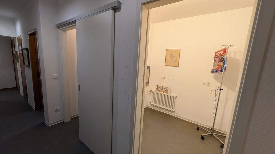 Repräsentative Praxisräume in bester Innenstadtlage von Ellwangen zimmer