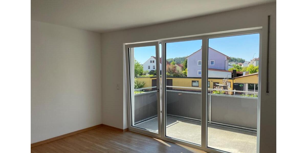 Etagenwohnung Parsberg - 3 Zimmer, 86 m&sup2;, 900&euro; | Angebot:26690736