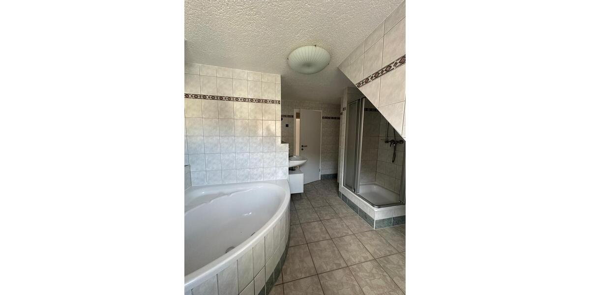 Etagenwohnung Waltershausen - 2 Zimmer, 56 m&sup2;, 450&euro; | Angebot:26623722