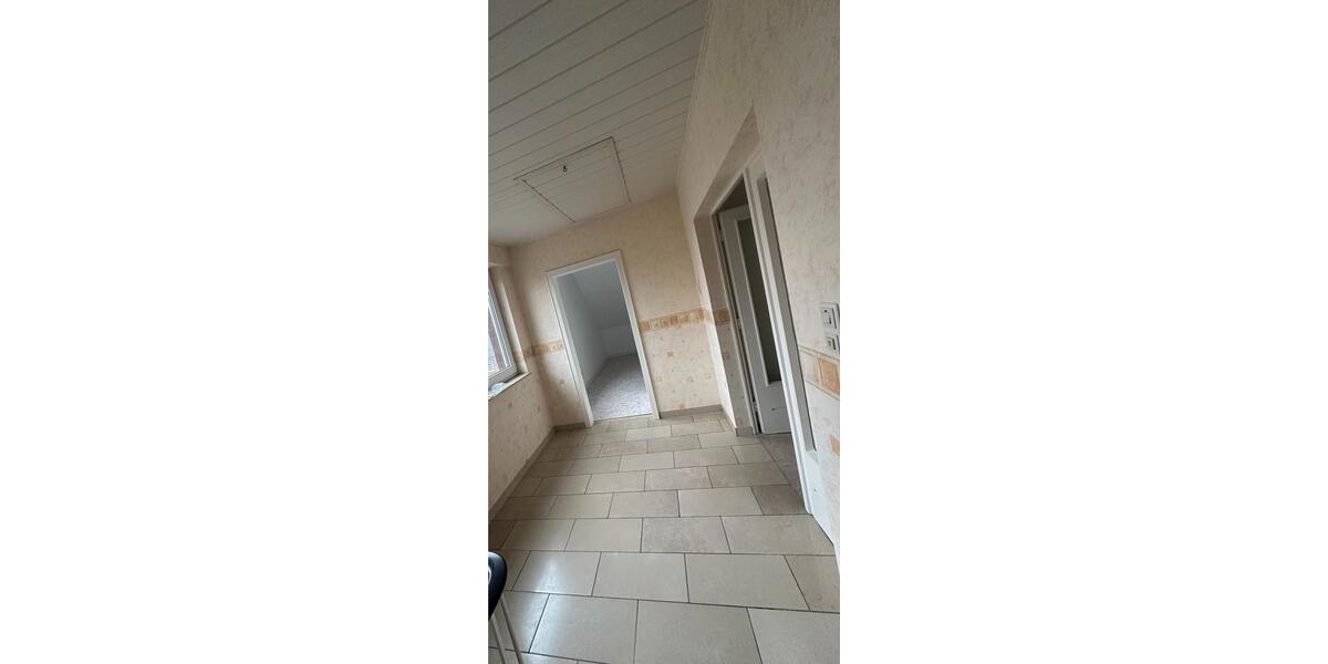 Dachgeschoßwohnung Berge - 4 Zimmer, 104 m&sup2;, 750&euro; | Angebot:26606674