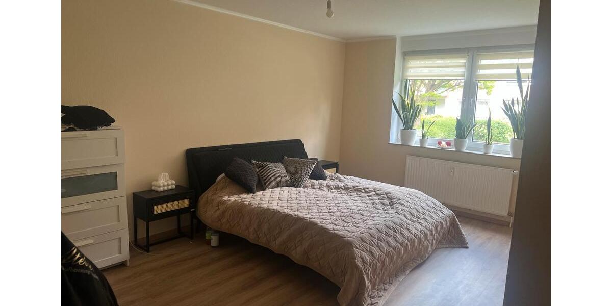 Erdgeschoßwohnung Hannover Linden-Limmer - 3 Zimmer, 92 m&sup2;, 1.000&euro; | Angebot:26603468