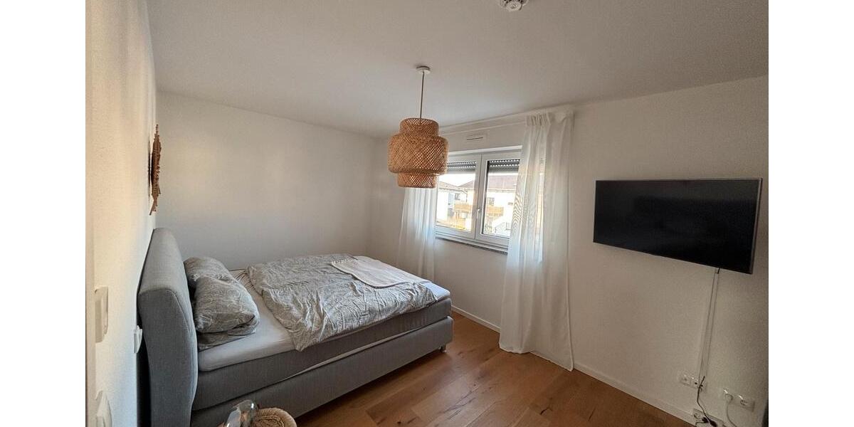 Etagenwohnung Dingolfing - 4 Zimmer, 105 m&sup2;, 1.100&euro; | Angebot:26703588