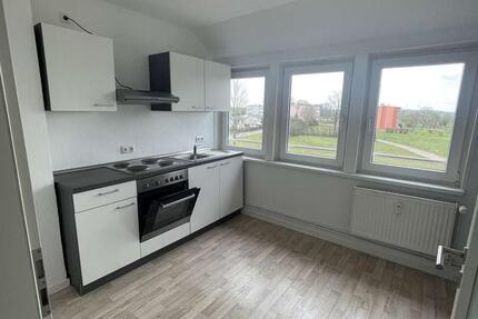 3,5-Zimmer Dachgeschosswohnung mit EBK 3 zimmer