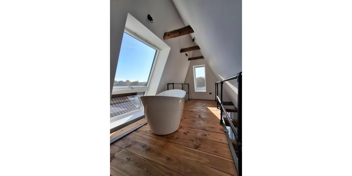 Dachgeschoßwohnung Kronach - 2 Zimmer, 114 m&sup2;, 1.100&euro; | Angebot:26439403