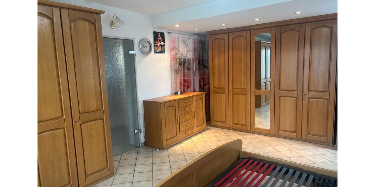 Dachgeschoßwohnung Rees - 3 Zimmer, 112 m&sup2;, 950&euro; | Angebot:26578541