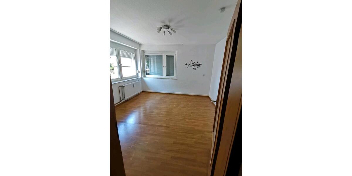 Etagenwohnung Wermelskirchen - 3 Zimmer, 80 m&sup2;, 1.020&euro; | Angebot:26561738