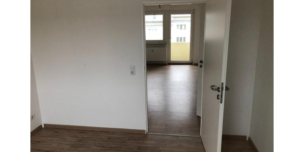 Etagenwohnung Löbau - 4 Zimmer, 69 m&sup2;, 379&euro; | Angebot:22712065