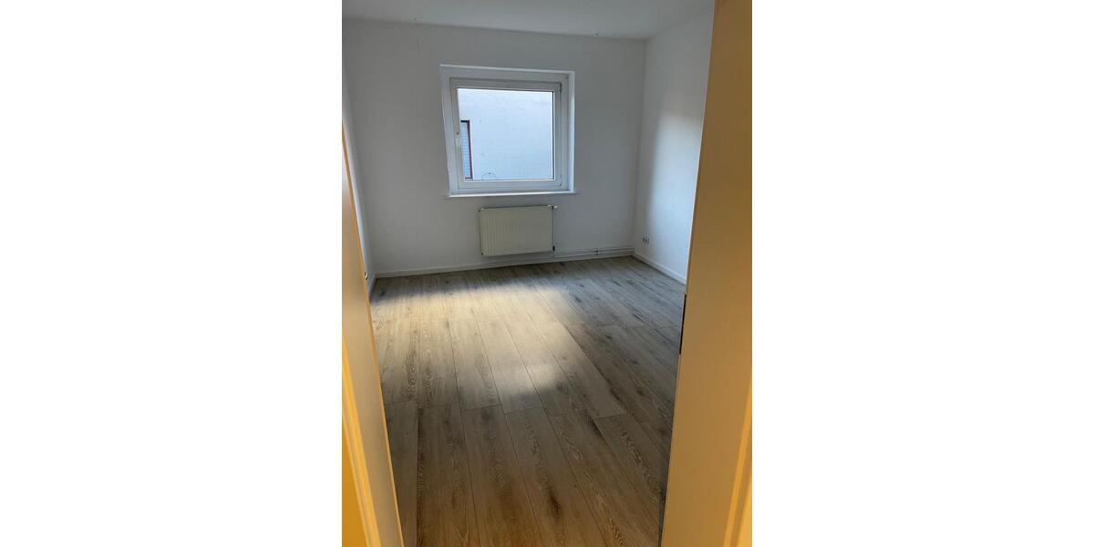 Erdgeschoßwohnung Hameln Kernstadt - 4 Zimmer, 78 m&sup2;, 649&euro; | Angebot:25636361