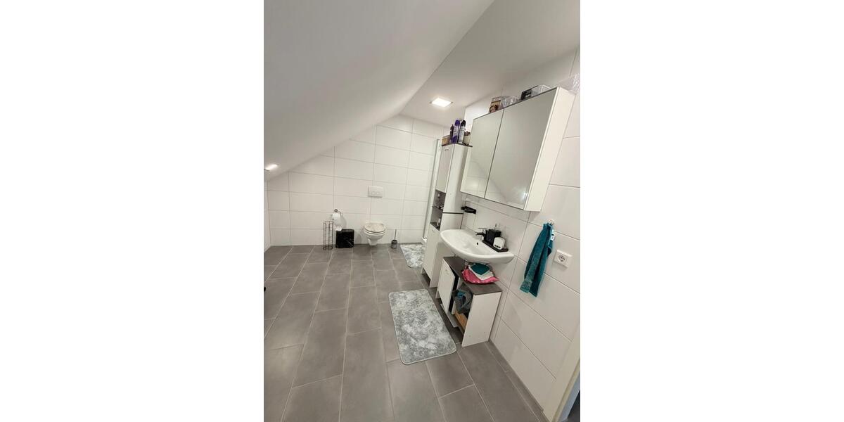 Dachgeschoßwohnung Möhnesee - 2 Zimmer, 83 m&sup2;, 1.110&euro; | Angebot:25903101