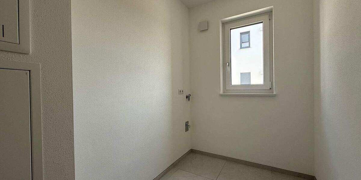 Etagenwohnung Tüßling - 3 Zimmer, 99 m&sup2;, 1.275&euro; | Angebot:25845681