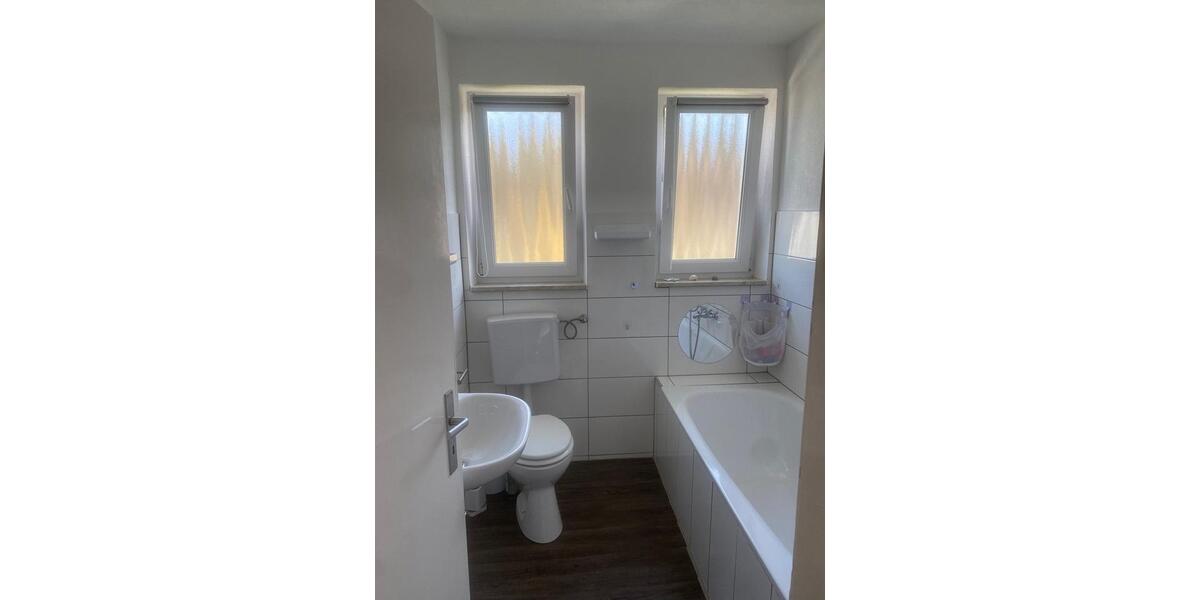 Etagenwohnung Hohenroth - 3 Zimmer, 70 m&sup2;, 590&euro; | Angebot:25873684