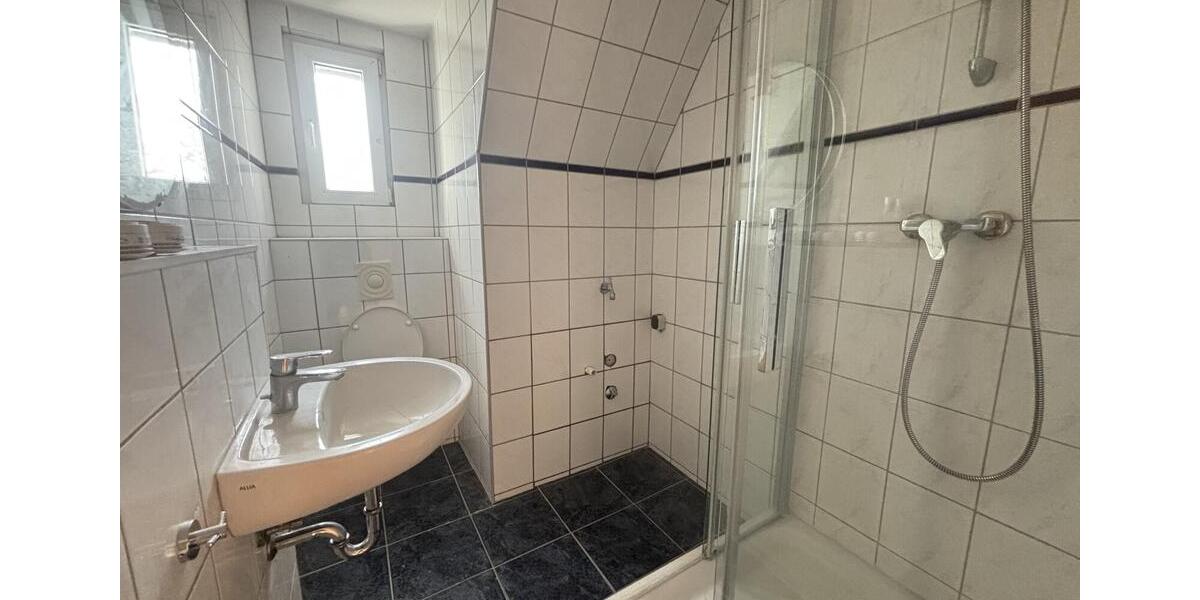 Dachgeschoßwohnung Emden Rysumer Landstraße - 3 Zimmer, 51 m&sup2;, 450&euro; | Angebot:25648220