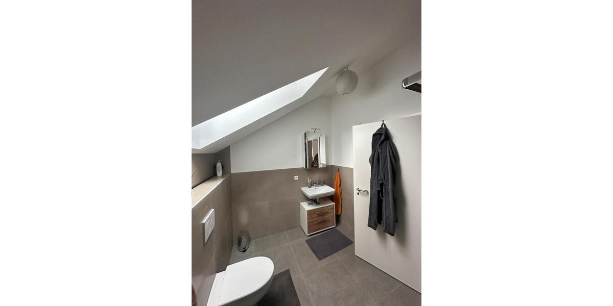 Dachgeschoßwohnung Gangkofen - 2 Zimmer, 64 m&sup2;, 650&euro; | Angebot:24740648