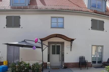 Haus Flörsheim am Main - 5 Zimmer, 135 m&sup2;, 1.450&euro; | Angebot:25101852