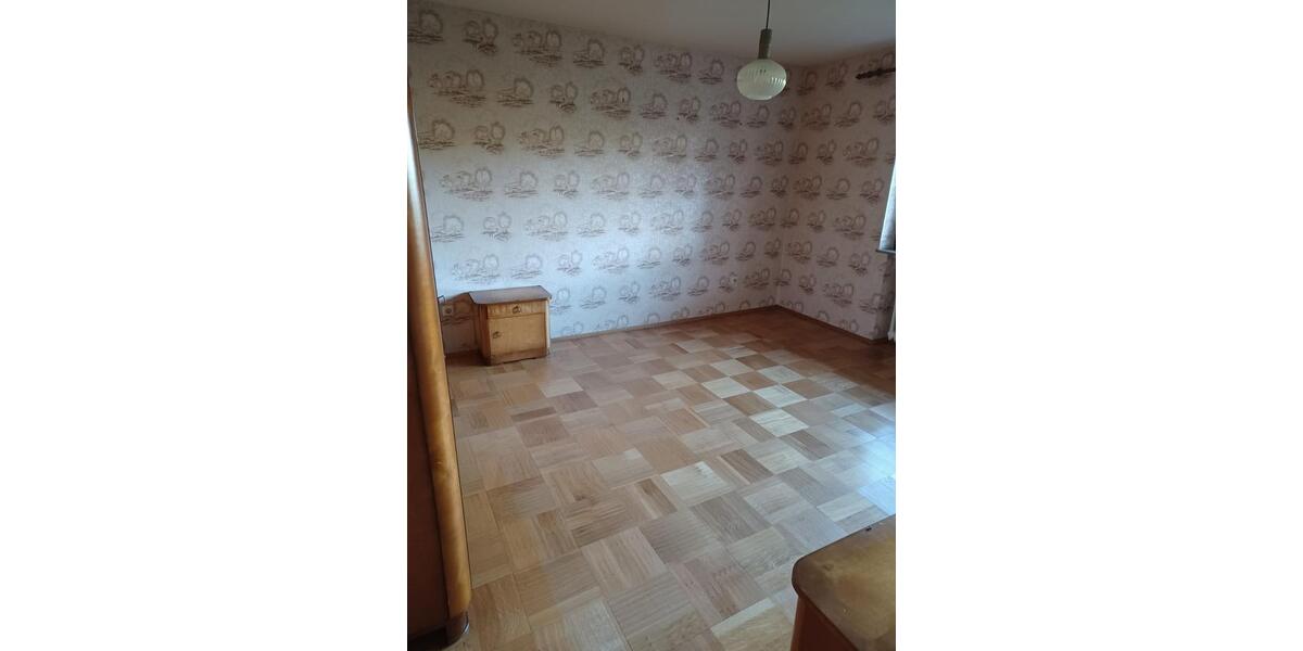 Einfamilienhaus Gemünden (Felda) - 7 Zimmer, 250 m&sup2;, 1.200&euro; | Angebot:24788874