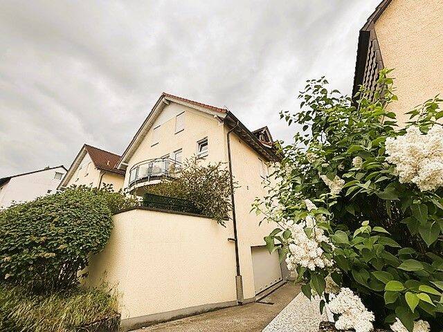 Etagenwohnung Neckarsulm Obereisesheim - 3 Zimmer, 101 m&sup2;, 1.100&euro; | Angebot:26657101