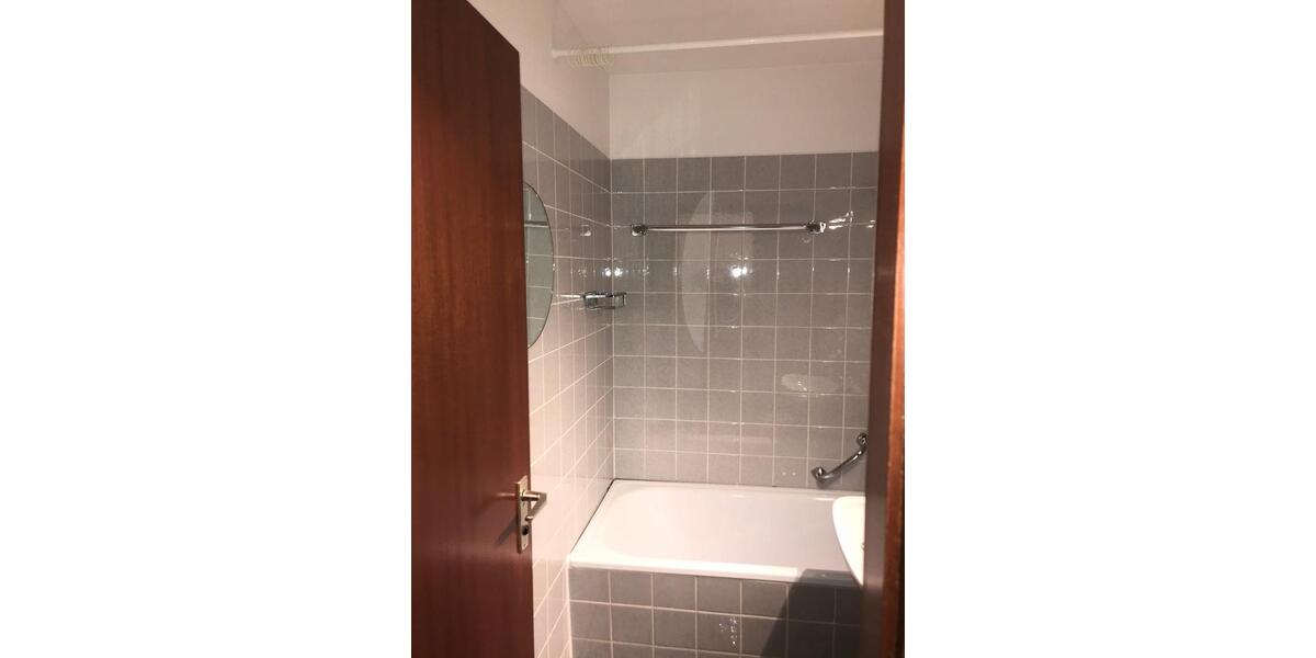 Etagenwohnung Ingolstadt Friedrichshofen-Hollerstauden - 1 Zimmer, 30 m&sup2;, 735&euro; | Angebot:25842059