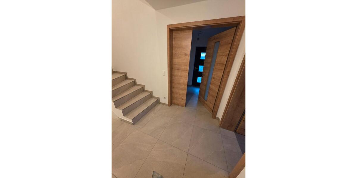Doppelhaushälfte Simbach - 5 Zimmer, 157 m&sup2;, 1.350&euro; | Angebot:26634668