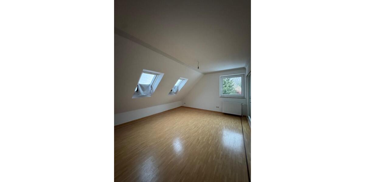 Etagenwohnung Schortens - 5 Zimmer, 125 m&sup2;, 920&euro; | Angebot:24810823