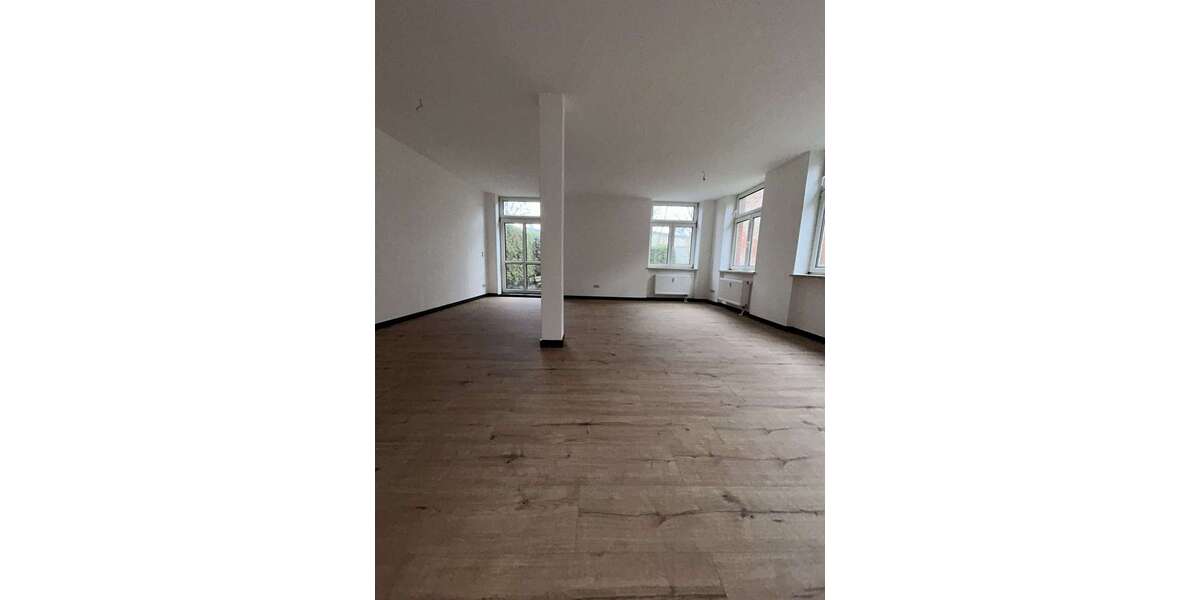 Etagenwohnung Zwickau Mitte-Nord - 1 Zimmer, 42 m&sup2;, 215&euro; | Angebot:26821954