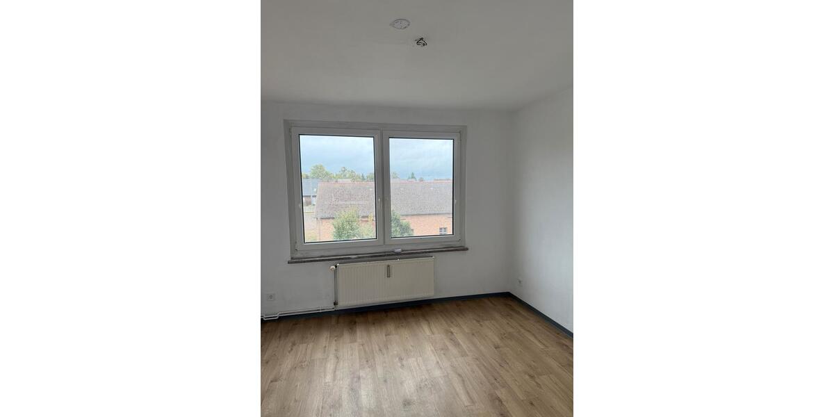 Erdgeschoßwohnung Klötze - 4 Zimmer, 79 m&sup2;, 360&euro; | Angebot:26224417
