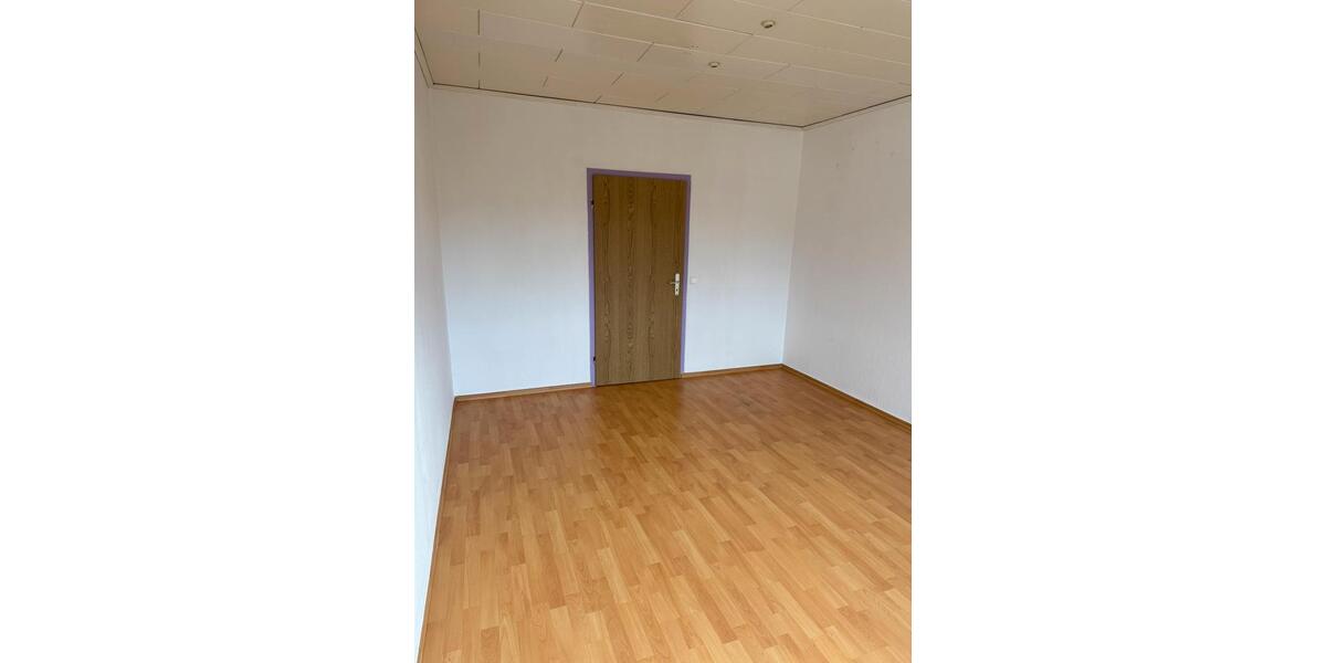 Schöne, helle 3-Zimmer-Wohnung in attraktiver Lage von Rudolstad 3 zimmer