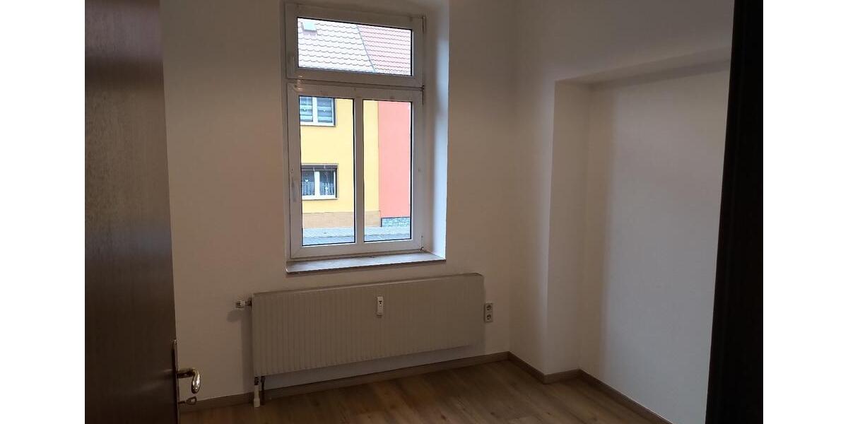 Hochparterre Hohenmölsen - 3 Zimmer, 65 m&sup2;, 429&euro; | Angebot:24591718