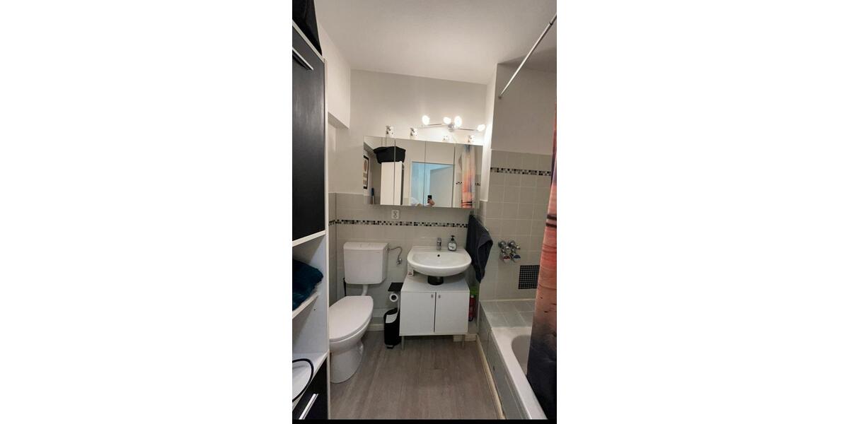 Etagenwohnung Hamburg Wandsbek - 1 Zimmer, 40 m&sup2;, 900&euro; | Angebot:25393741