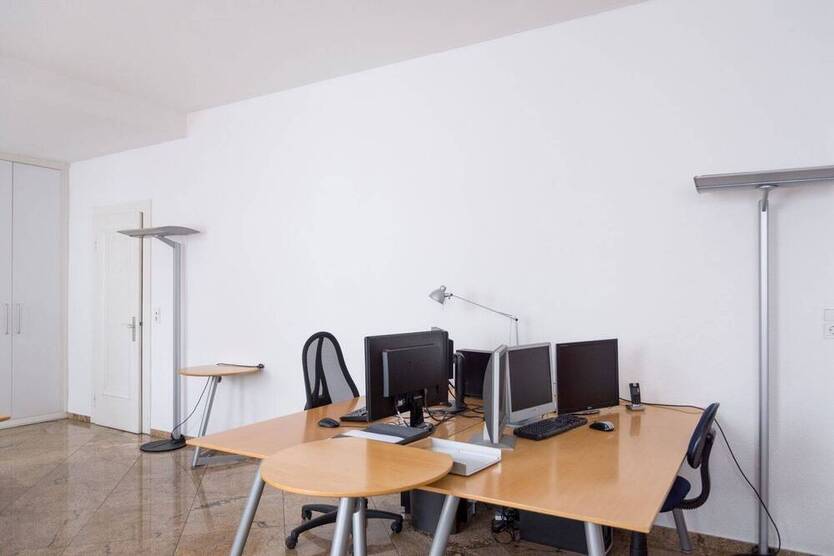 Top ausgestattete Arbeitsplätze in ruhig gelegenem Büro in Grafenberg - All-in-Miete