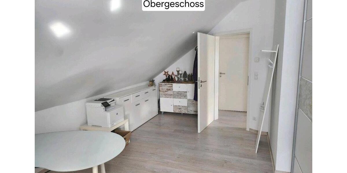 Etagenwohnung Ostrhauderfehn - 4 Zimmer, 125 m&sup2;, 1.100&euro; | Angebot:26050371