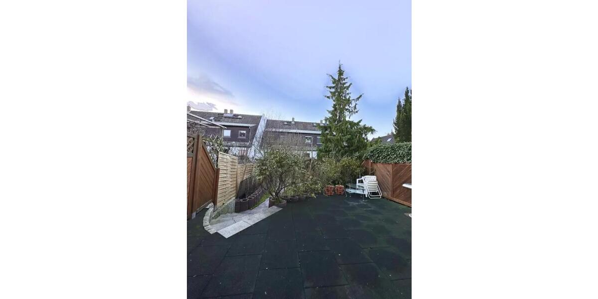 Etagenwohnung Berlin Spandau - 5 Zimmer, 150 m&sup2;, 2.250&euro; | Angebot:25050296