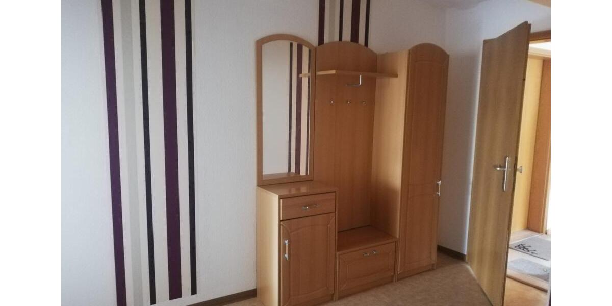 Etagenwohnung Nienburg (Saale) - 1 Zimmer, 49 m&sup2;, 287&euro; | Angebot:25843374