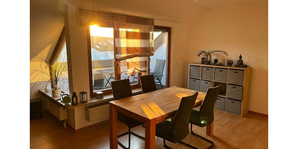 Dachgeschoßwohnung Ellwangen (Jagst) - 3 Zimmer, 78 m&sup2;, 800&euro; | Angebot:25308092