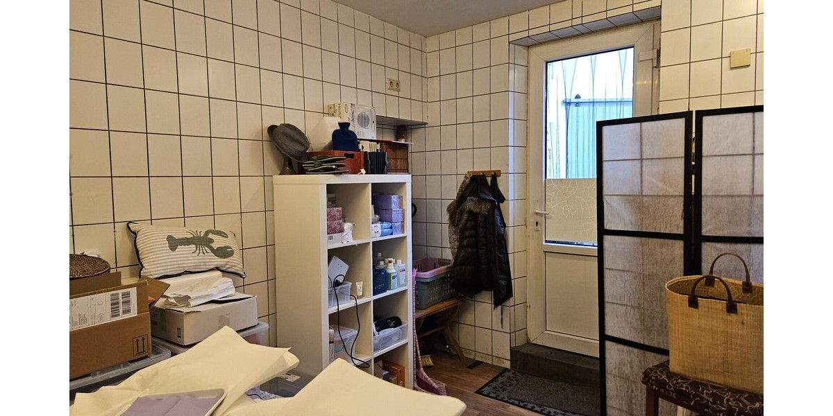 Sie haben die Geschäftsidee? Wir haben das Ladenlokal! Zentral in Oberpleis! 2 zimmer